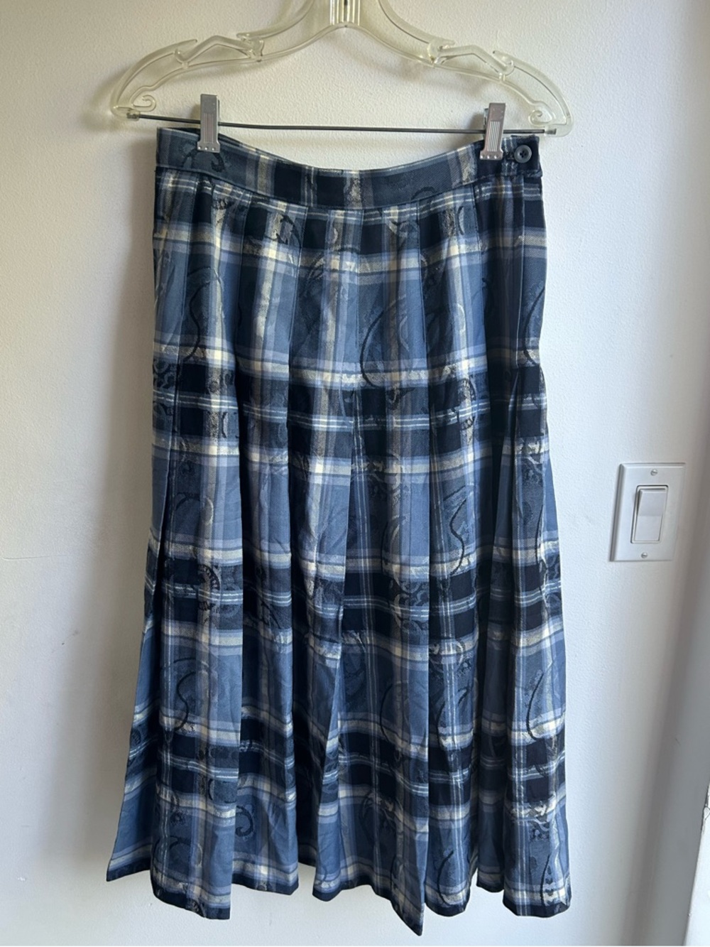 Pendleton vintage 100% wool pleated midi skirt blue plaid size 8 great condition